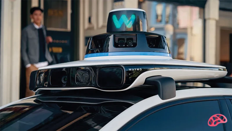 تصادف خودروی Waymo با یک ربات تحویل